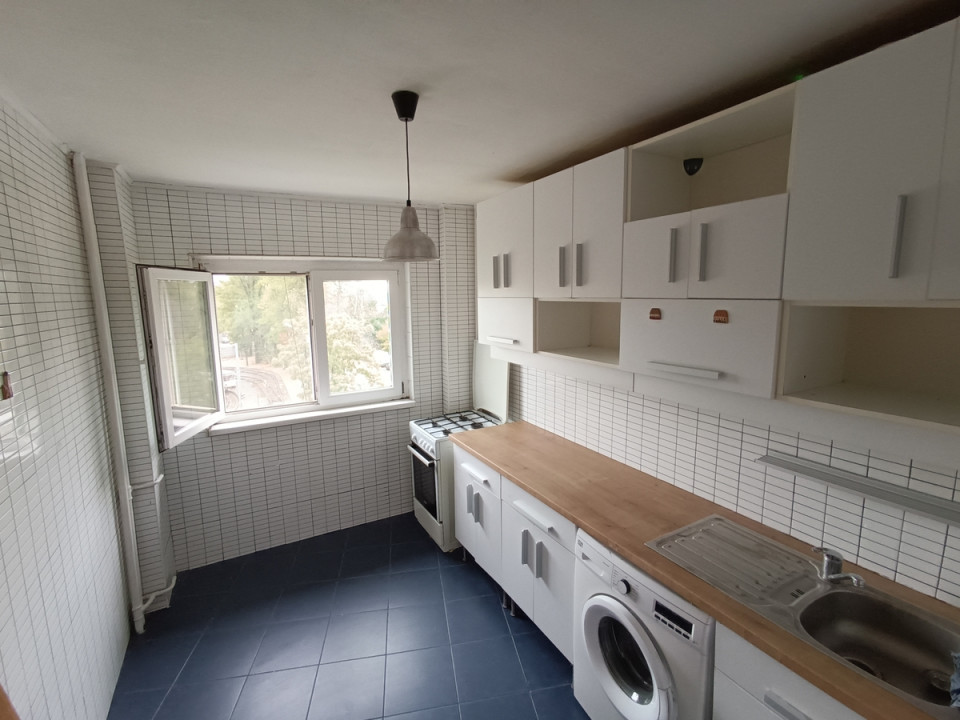 apartament 4 camere | etaj 4  din 10 | Bd Ghencea - Stadionul Steaua 