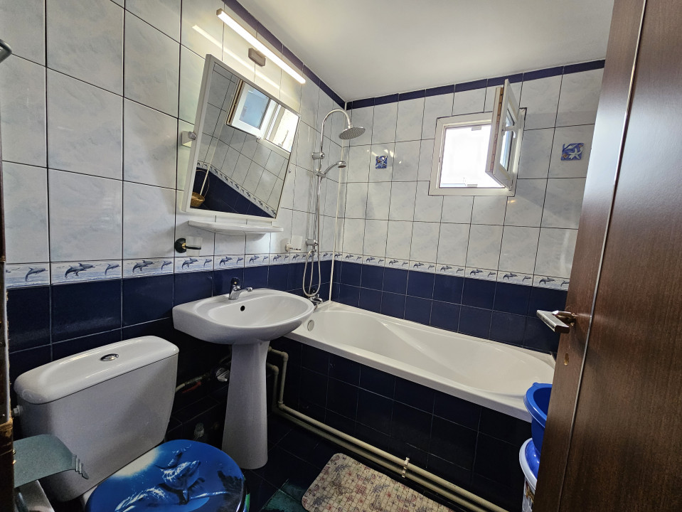 Apartament 3 camere cu centrala proprie | Piata Gorjului