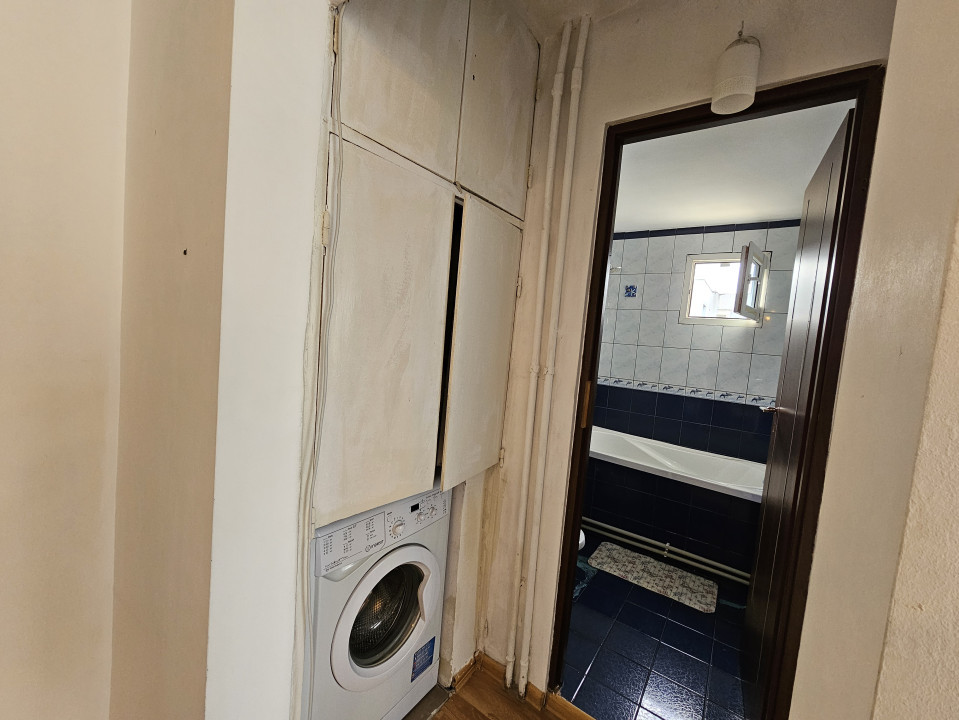 Apartament 3 camere cu centrala proprie | Piata Gorjului