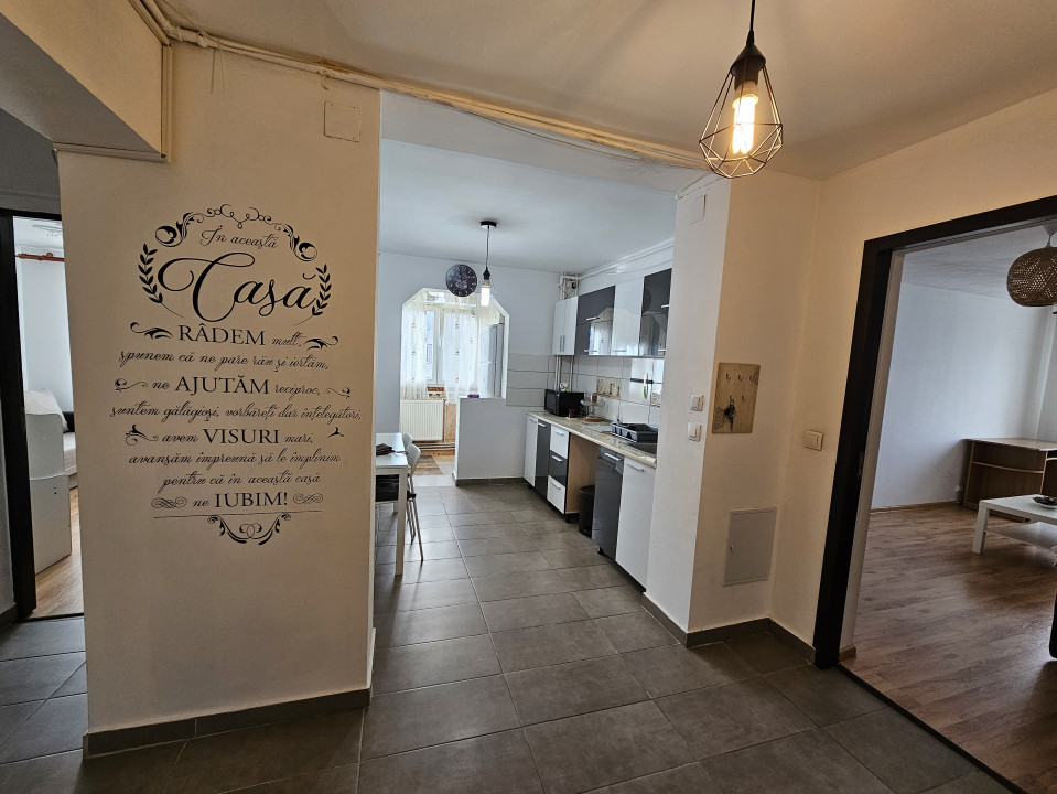 Apartament 3 camere cu centrala proprie | Piata Gorjului