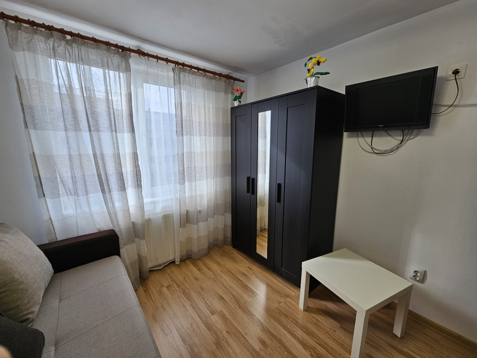 Apartament 3 camere cu centrala proprie | Piata Gorjului