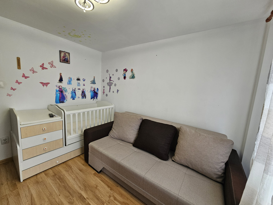 Apartament 3 camere cu centrala proprie | Piata Gorjului