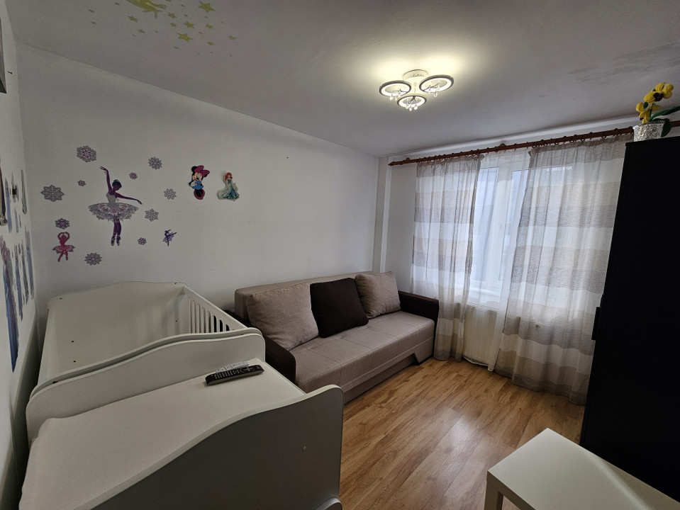 Apartament 3 camere cu centrala proprie | Piata Gorjului