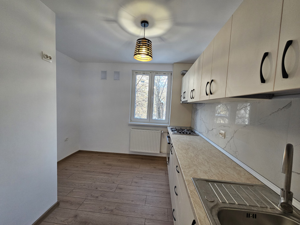 Apartament 4 camere renovat complet langa metrou | Dr. Taberei - Raul Doamnei