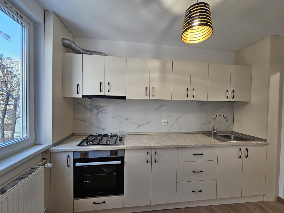 Apartament 4 camere renovat complet langa metrou | Dr. Taberei - Raul Doamnei