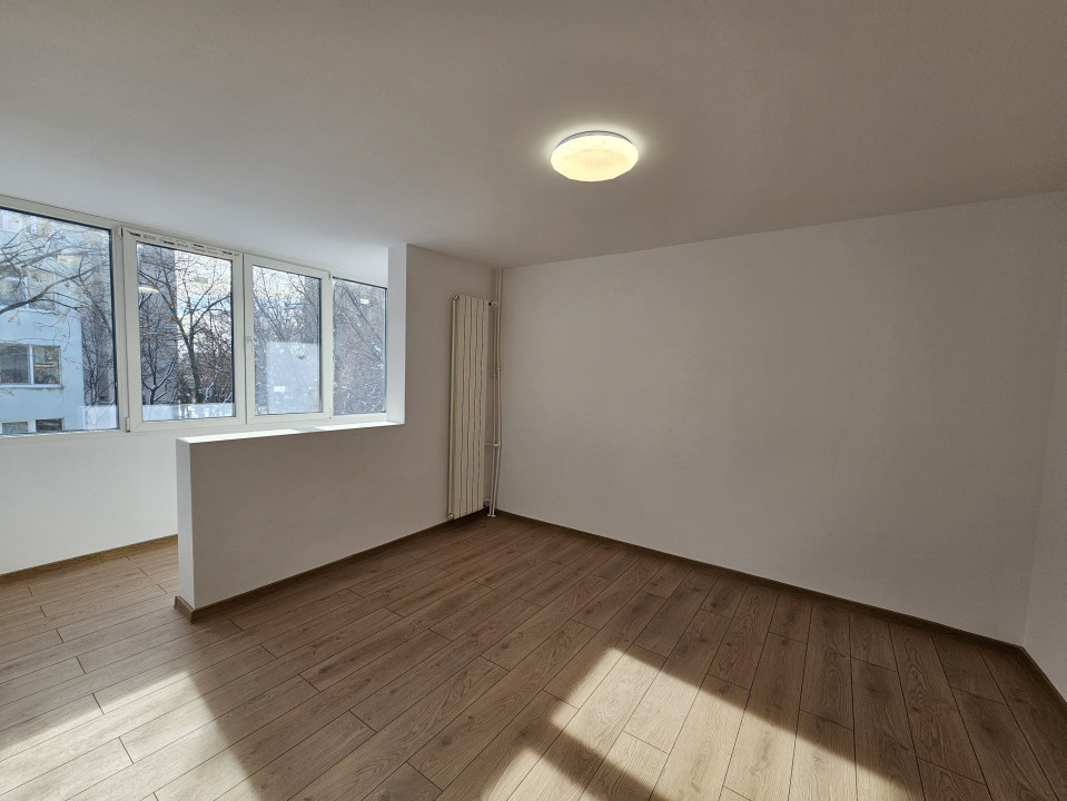 Apartament 4 camere renovat complet langa metrou | Dr. Taberei - Raul Doamnei