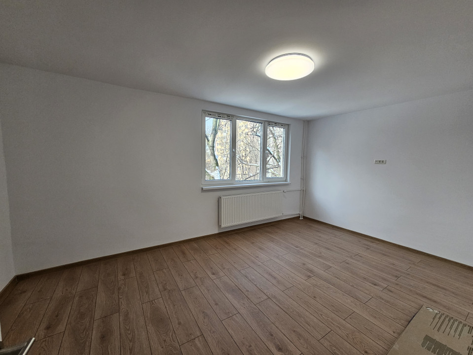 Apartament 4 camere renovat complet langa metrou | Dr. Taberei - Raul Doamnei