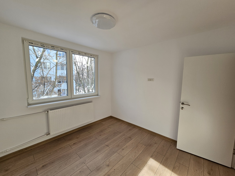 Apartament 4 camere renovat complet langa metrou | Dr. Taberei - Raul Doamnei