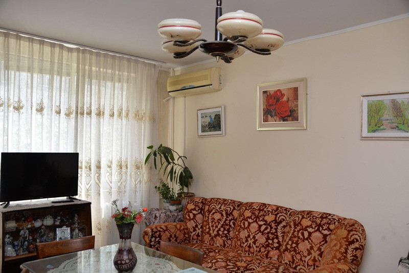 apartment 3 camere | etaj 2 din 4| Favorit