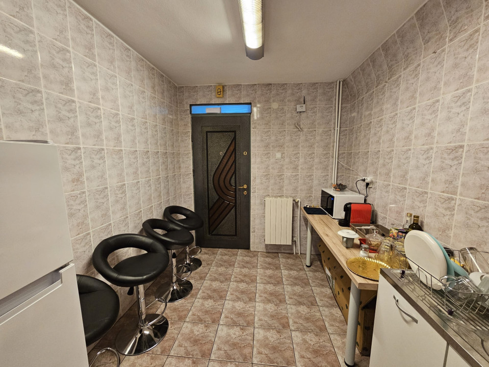 Apartament 3 camere in vila | nemobilat | Cotroceni | Academia Militara