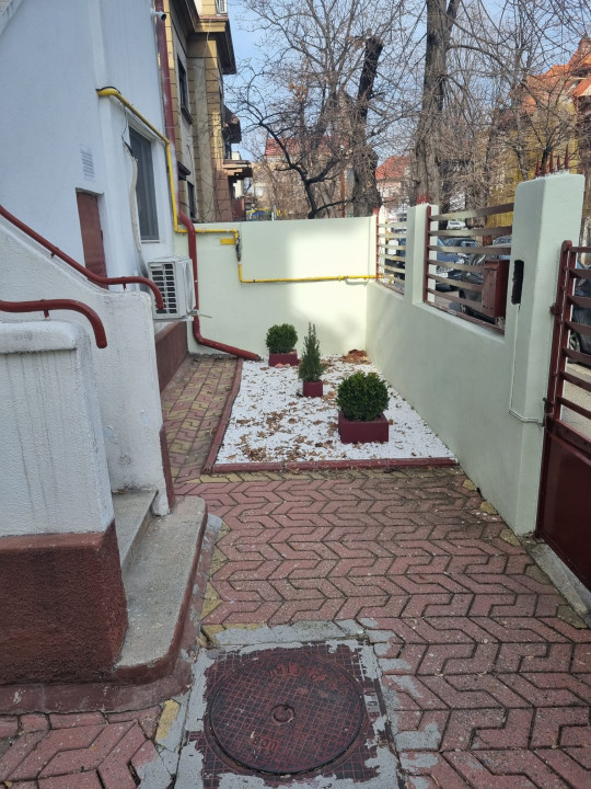 Apartament 3 camere in vila | nemobilat | Cotroceni | Academia Militara