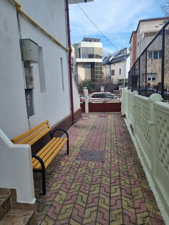 Apartament 3 camere in vila | nemobilat | Cotroceni | Academia Militara