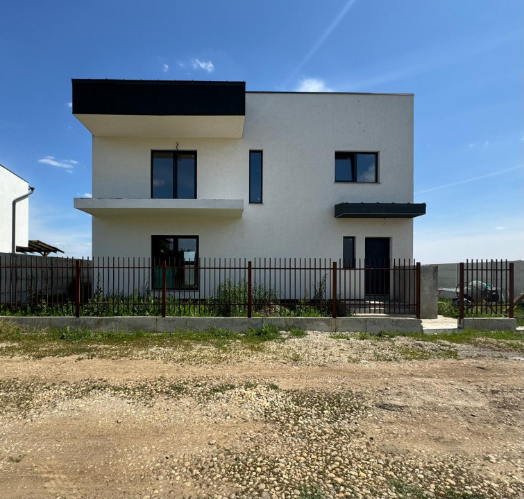 Casa individuala 4 camere | Toate utilitatile | Zona Domnesti