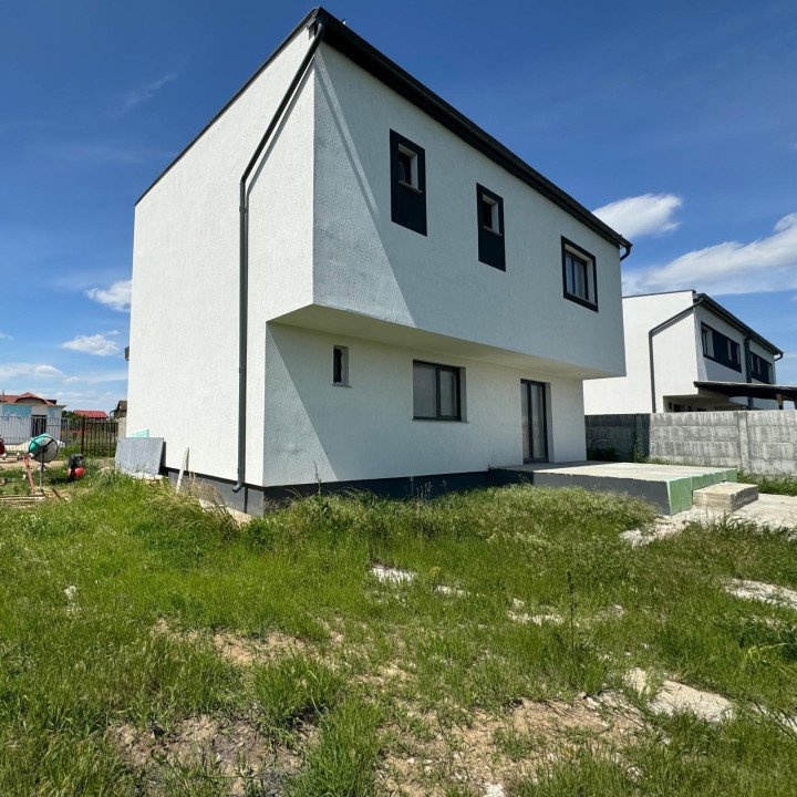 Casa individuala 4 camere | Toate utilitatile | Zona Domnesti