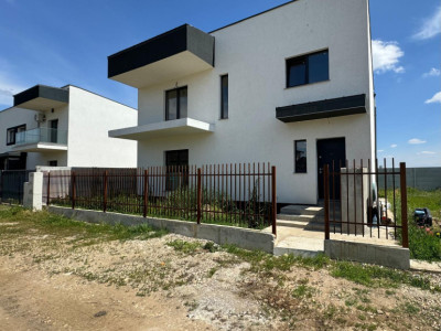 Casa individuala 4 camere | Toate utilitatile | Zona Domnesti