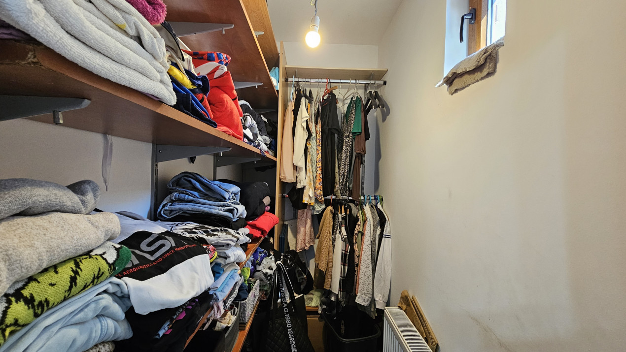 Casa individuala 3 camere mobilata | Curte comuna | Stefan cel Mare