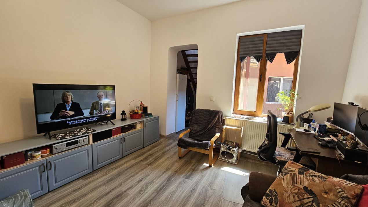 Casa individuala 3 camere mobilata | Curte comuna | Stefan cel Mare