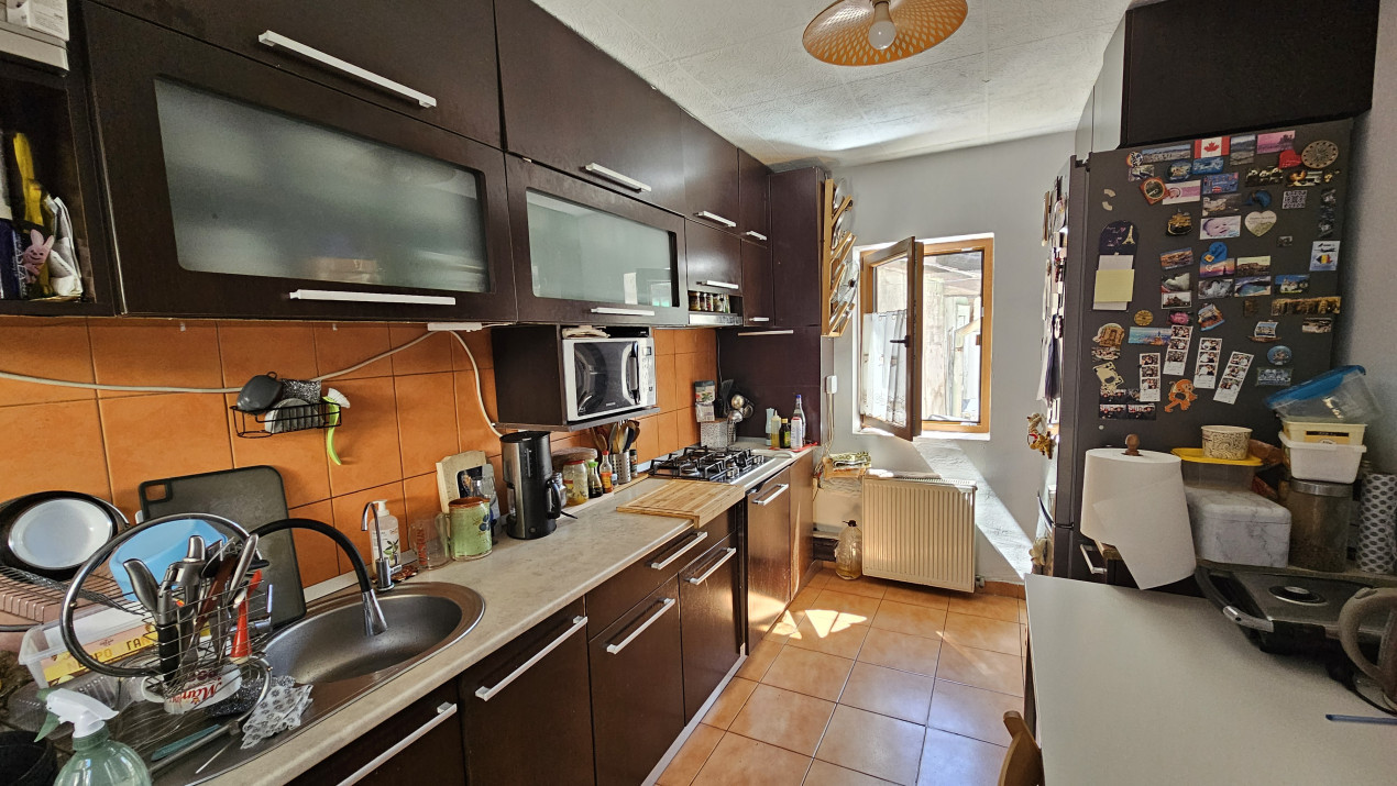 Casa individuala 3 camere mobilata | Curte comuna | Stefan cel Mare