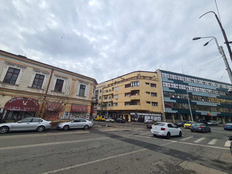 Spatiu Comercial 300 m.p.  cu terase si lift separat | Calea Mosilor 