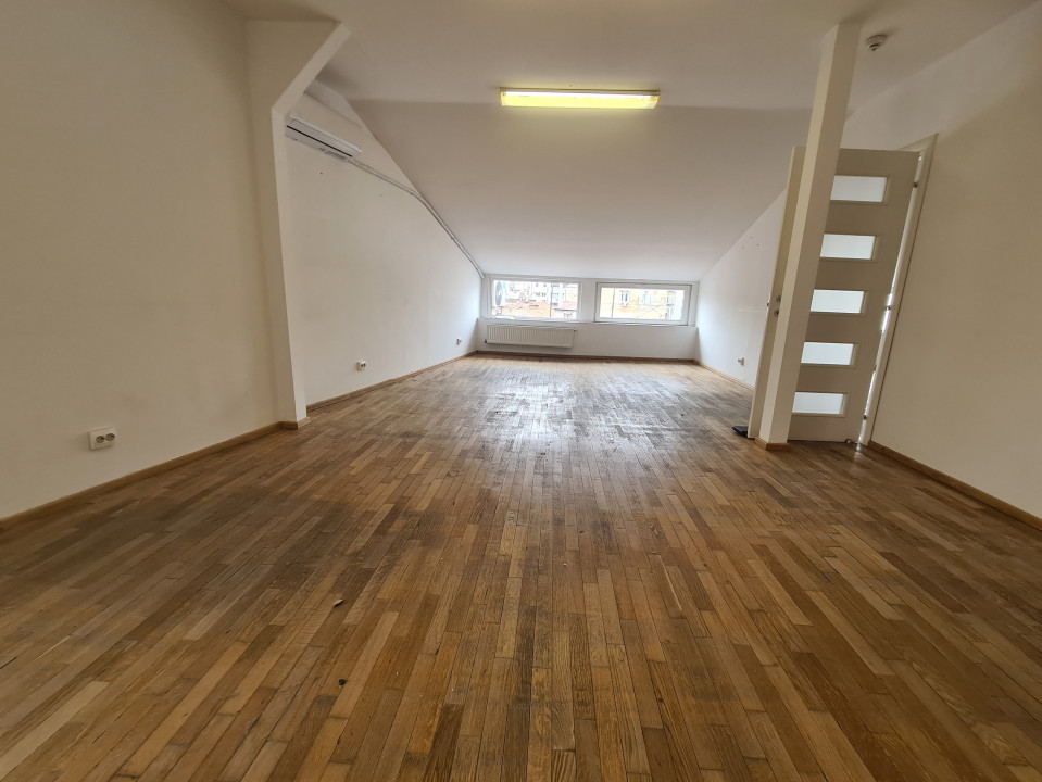 Spatiu Comercial 300 m.p.  cu terase si lift separat | Calea Mosilor 