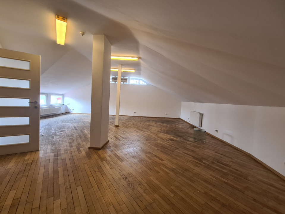 Spatiu Comercial 300 m.p.  cu terase si lift separat | Calea Mosilor 