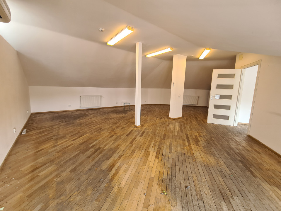 Spatiu Comercial 300 m.p.  cu terase si lift separat | Calea Mosilor 