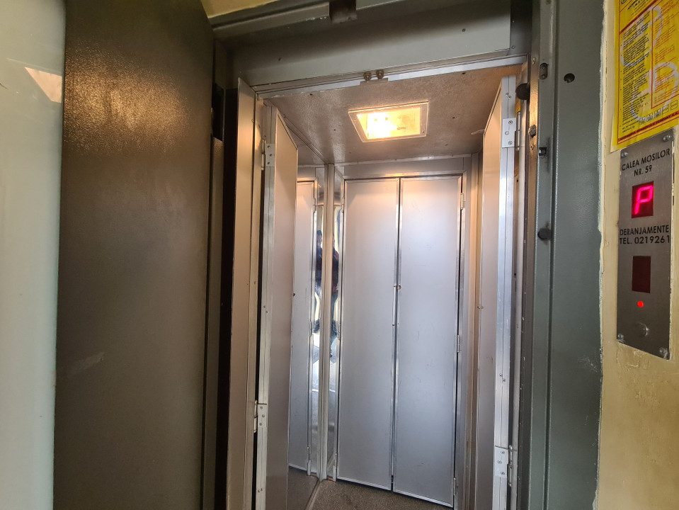 Spatiu Comercial 300 m.p.  cu terase si lift separat | Calea Mosilor 