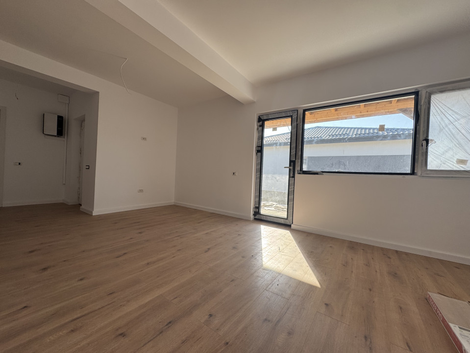 Casa 4 camere | COMISION 0% | Panouri fotovoltaice | Teren 450mp | Domnesti
