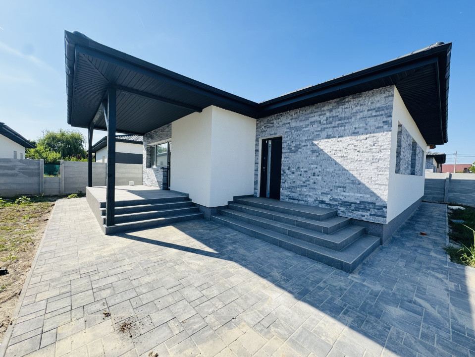 Casa 4 camere | COMISION 0% | Panouri fotovoltaice | Teren 430mp | Domnesti