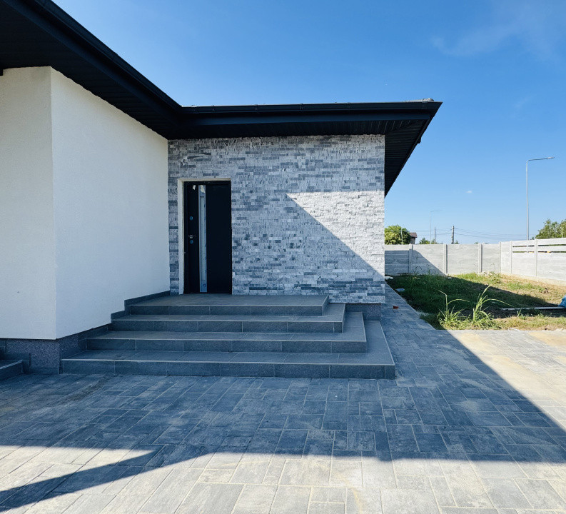 Casa 4 camere | COMISION 0% | Panouri fotovoltaice | Teren 430mp | Domnesti