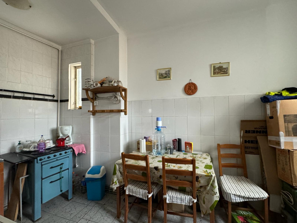 Apartament 4 camere cu boxa de 18 m | Pozitionare excelenta | Calea Grivitei 