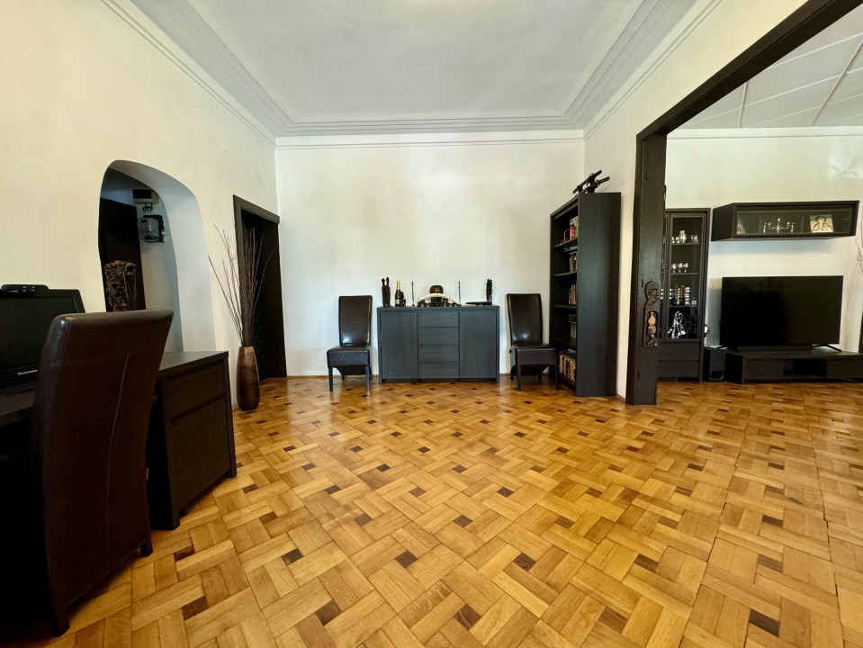 Apartament 3 camere | Centrala proprie | Zona Cismigiu