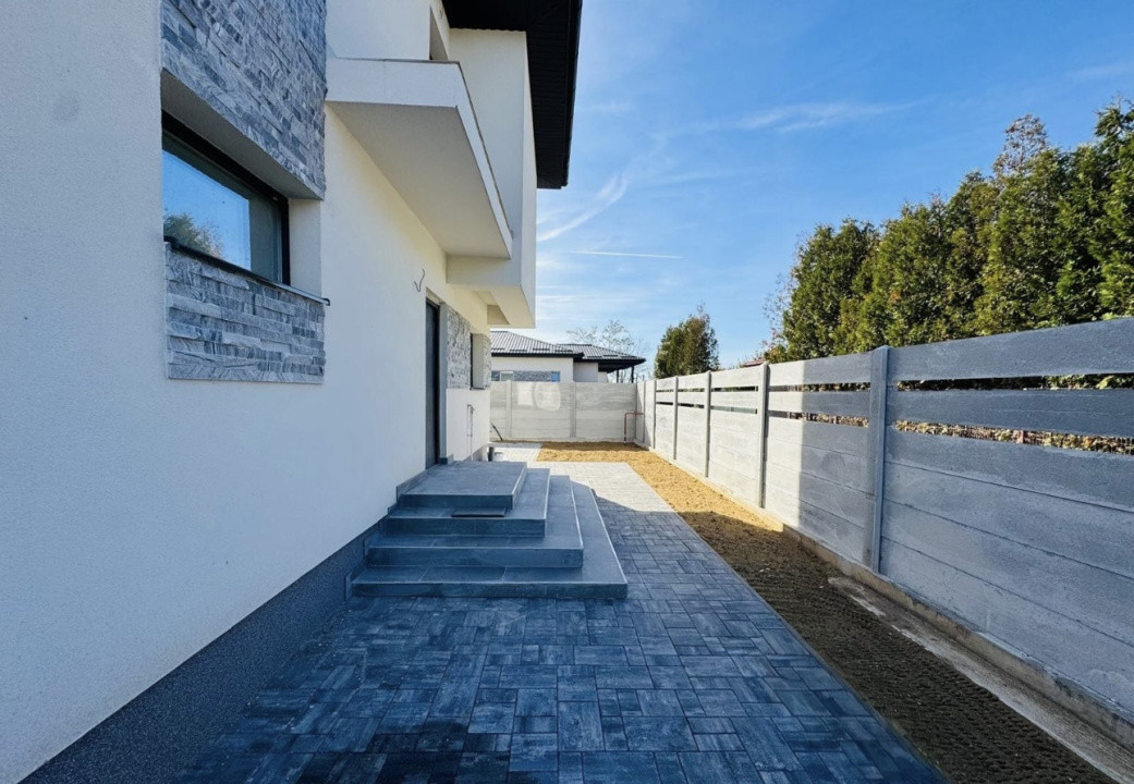 Casa 4 camere | COMISION 0% | Panouri fotovoltaice | Teren 400mp | Domnesti