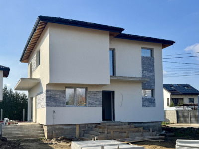Casa 4 camere | COMISION 0% | Panouri fotovoltaice | Teren 400mp | Zona Domnesti
