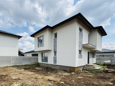 Casa 4 camere | COMISION 0% | Panouri fotovoltaice | Teren 400mp | Domnesti