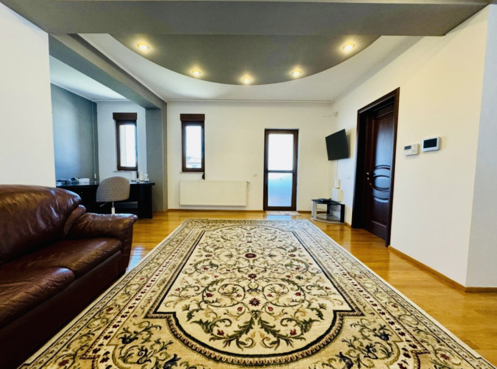 Vila individuala 5 camere | Piscina acoperita | Teren 2200mp | Domnesti