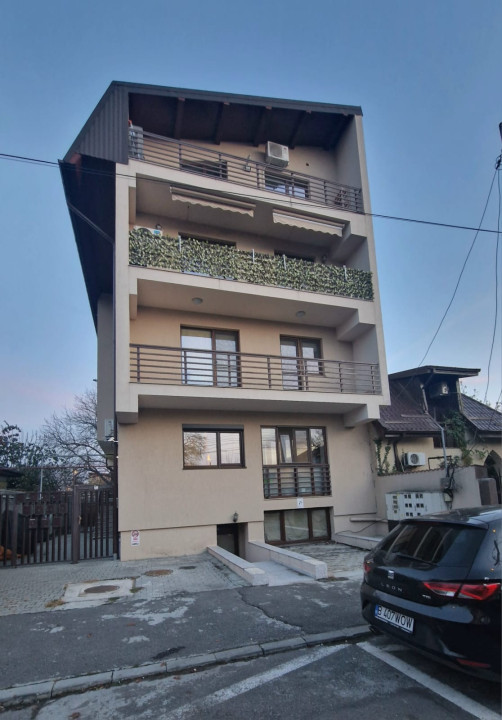 apartament 2 camere decoamndat|  Bucurestii Noi- Parc Bazilescu