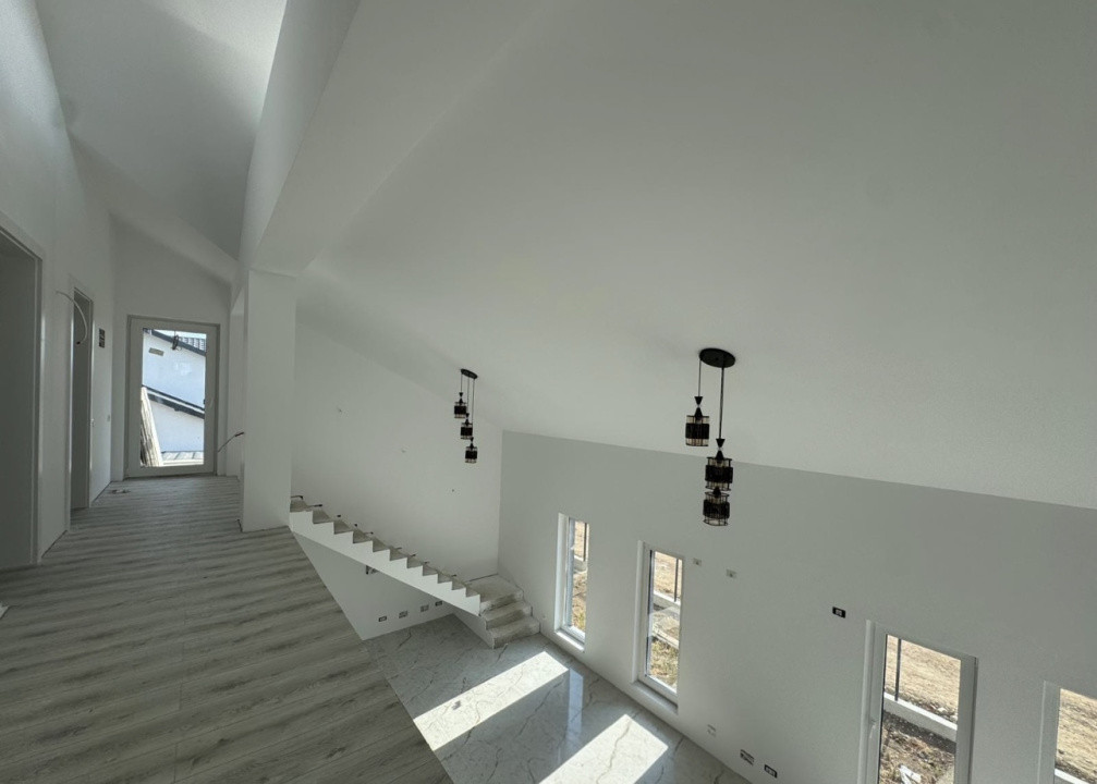Casa individuala 5 camere | Fotovoltaice | Pompa caldura | Domnesti