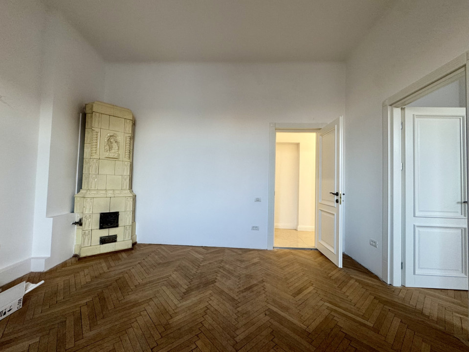 Apartament 4 camere | Garaj | Centrala proprie | Zona Unirii