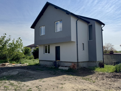 Casa individuala 4 camere | COMISION 0% | Toate utilitatile | Zona Domnesti