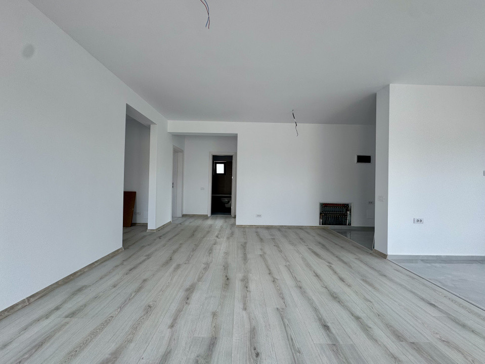 Casa 4 camere | COMISION 0% | Incalzire in pardoseala | Teren 392mp | Clinceni