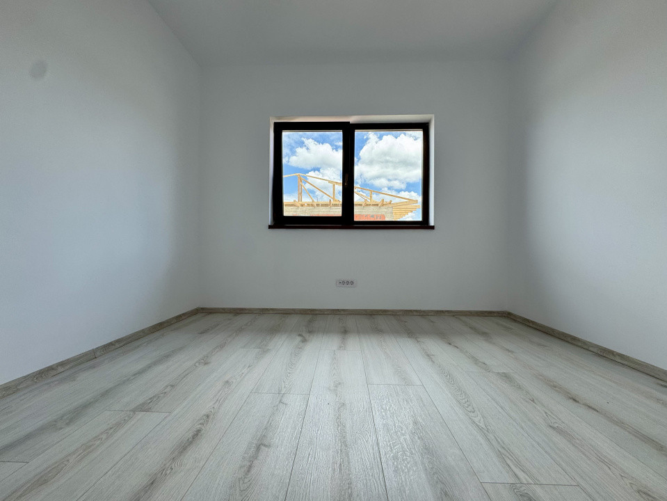 Casa 4 camere | COMISION 0% | Incalzire in pardoseala | Teren 392mp | Clinceni