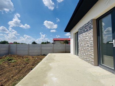 Casa 4 camere | COMISION 0% | Teren 400mp | Domnesti