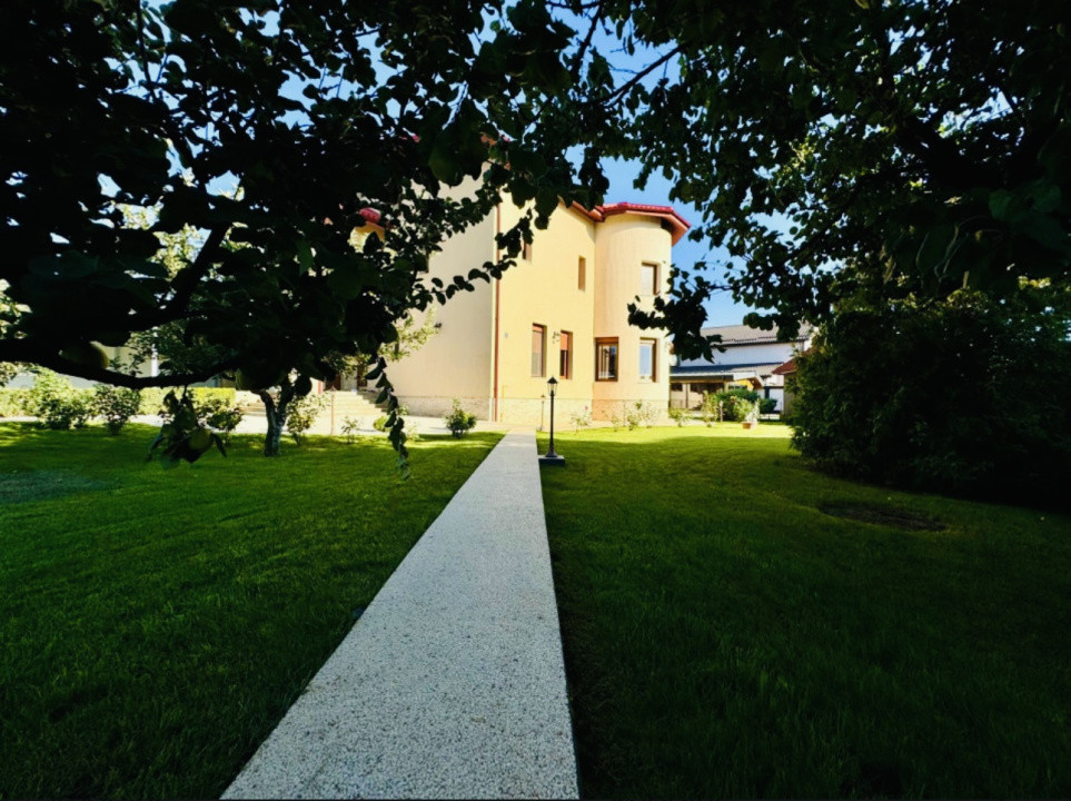 Vila individuala 5 camere | Piscina acoperita | Teren 2200mp | Domnesti
