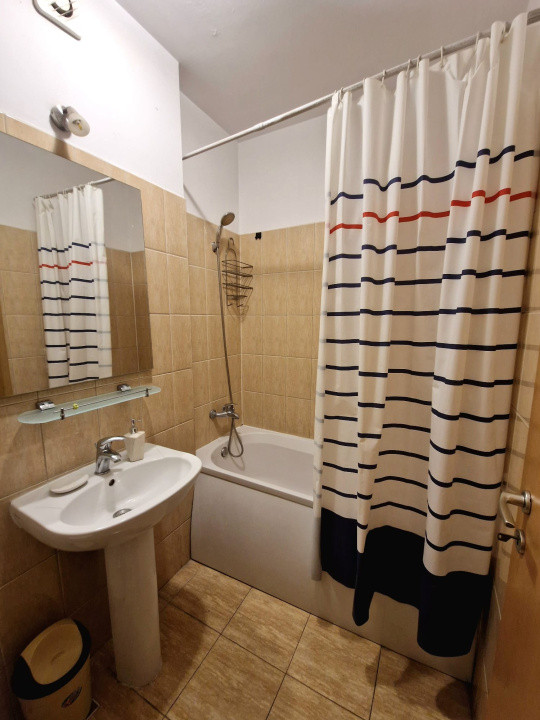 Garsonieră vanzare etaj 3/10, loc parcare inclus Complex Răsărit de Soare 