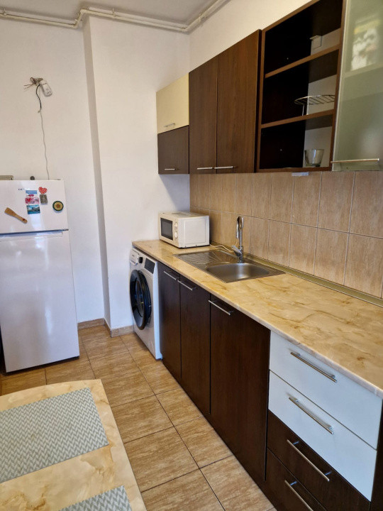 Garsonieră vanzare etaj 3/10, loc parcare inclus Complex Răsărit de Soare 