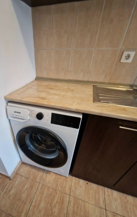 Garsonieră vanzare etaj 3/10, loc parcare inclus Complex Răsărit de Soare 
