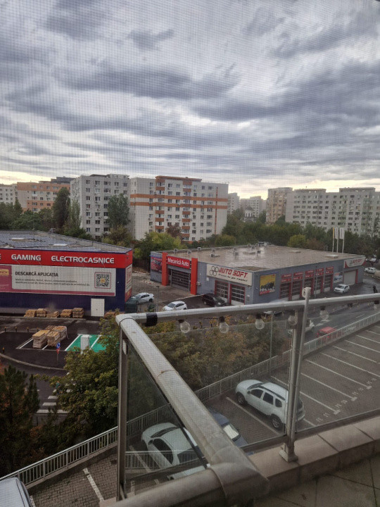 Garsonieră vanzare etaj 3/10, loc parcare inclus Complex Răsărit de Soare 