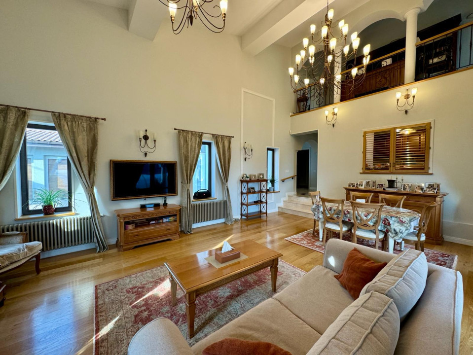 Vila 7 camere | Teren 1118mp | Piscina I Domnesti