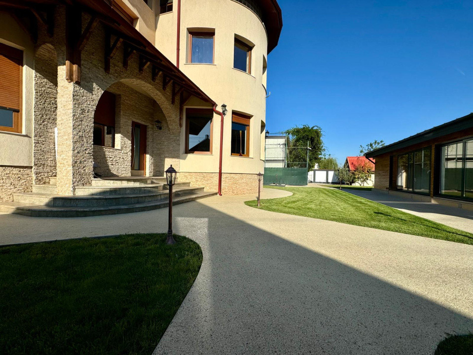 Vila 5 camere | Piscina acoperita | Teren 2200mp | Domnesti